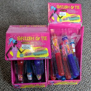 Lot Of Vintage 2005 Brush & Tie Hair Brushes In Retail Display Boxes