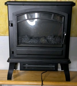 Twin-Star International 1500W Electric Fireplace Stove Heater CFI-7025-01
