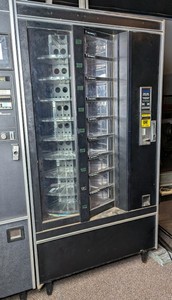 National Vendors Commercial Refrigerated Carousel Cold Food Vending Machine