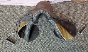 Vintage Leather English Close-Contact Saddle With Stirrup Leathers & Irons