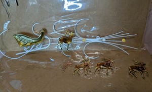 Vintage Christmas Sleigh and Leaping Reindeer Wire Wall Decor
