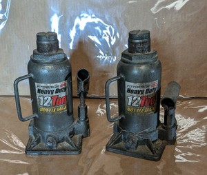 Pittsburgh Heavy Duty 12-Ton Hydraulic Bottle Jacks Pair
