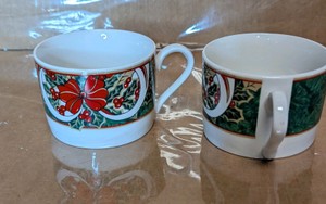 Box of Christmas Holiday Ceramic Cups 16-Count
