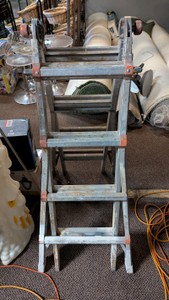 Multi-Position Folding Aluminum Articulated Ladder
