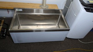 Regency Stainless Steel Commercial Underbar Ice Bin with Backsplash