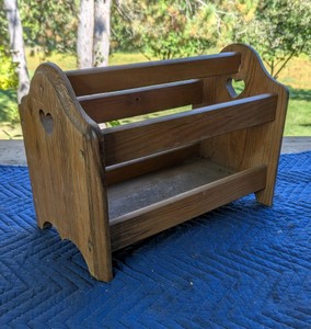 Wooden Slatted Magazine Storage Holder with Heart Cutouts 