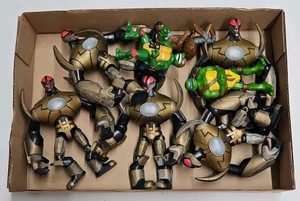 TMNT NINJA TURTLE ACTION FIGURE LOT