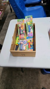 Pez lot new Skull tweety eyore et