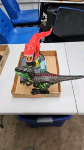 2 large dinosaur figures