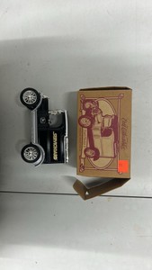 Ertle collectibles diecast metal bank John Deere  service guard truck
