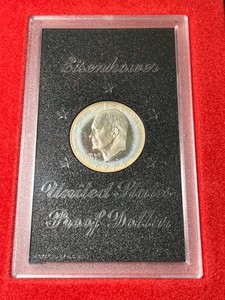 1974-S US SILVER EISENHOWER DOLLAR IN CASE