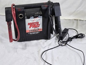 Booster PAC ES5000 12 Volt 1500 Peak Amps Power Supply Jump Starter - Powers On