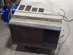 Quasar HQ2121DW Room Air Conditioner - Works