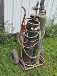 Union Carbide Purox Welding Torch with Regulators and Hoses - Seller Owned Tanks