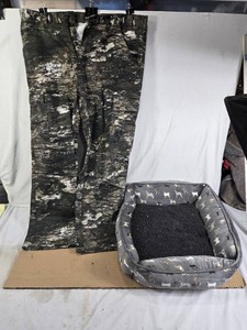 Huntworth L Camouflage Pants and Dog Bed