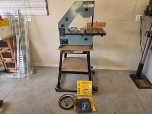 Delta 16 Wood Bandsaw with Stand &...