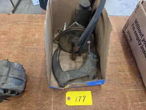 1970s Pontiac PS Pump & Bracket...