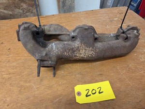 Pontiac 400 Exhaust Manifolds...