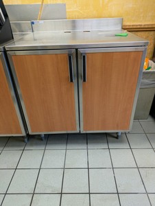 DUKE COMMERICAL STAINLESS STEEL 2 DOOR WORKSTATION CABINET