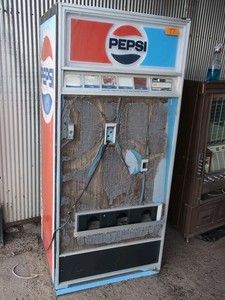Choice-Vend CVC-168 vintage mechanical soda vending machine