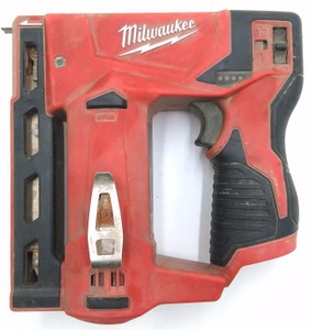 Milwaukee M12 2447-20 38 Crown Stapler