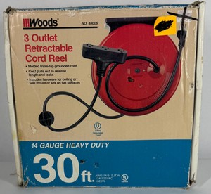 Woods No. 48006 30 14-Gauge 3-Outlet Retractable Cord Reel
