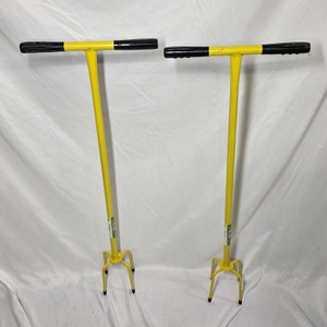 Garden Claw-Style Twist Cultivators with T-Handles