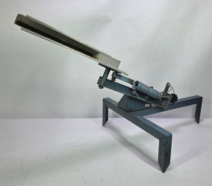 Manual Spring-Loaded Clay Pigeon Trap Thrower