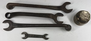Vintage Ford Script Model A Automotive Wrench & Tool Group