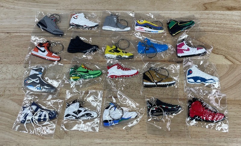 20 Brand New Nike, Air Jordan, Air Max, Kobe Sneaker Shoe Keychains