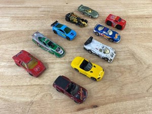 Die-Cast Toy Cars, Trucks &amp Custom Vehicles - Hot Wheels Camaro, Dodge, Sports Cars, Ford, Race Cars, Etc., 10 Total&nbspC