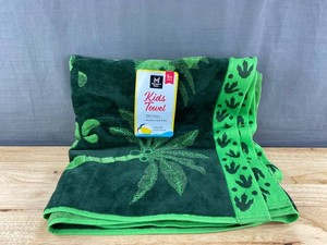 Members Mark Kids Green Dinosaur Print Towel 30 x 60 - Brand New