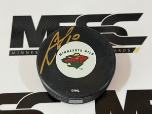 Marian Gaborik Autograph w JSA Authenticity Minnesota Wild Hockey Puck