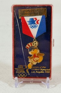 1984 Olympic Games Los Angeles World Class Soccer Player Vintage Pin