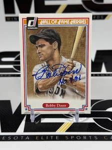 Bobby Doerr Auto On-Card 1,000 2004 Donruss Hall of Fame Heroes #56 Numbered 05851000 Baseball Card