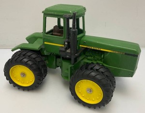 Vintage ERTL 116 Scale Die Cast John Deere 8650