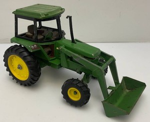 Vintage ERTL 116 Scale Die Cast John Deere Front Loader