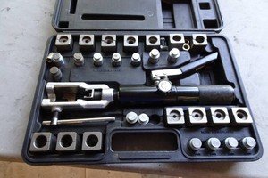 Mastercool Universal Hydraulic Flaring Tool Set