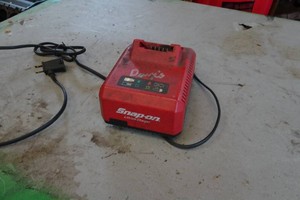 Snap-On Power Tool Battery Charger