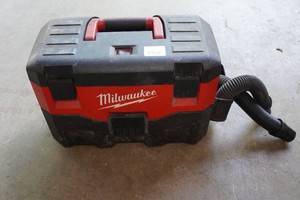 Milwaukee M18 2-Gallon WetDry Vacuum