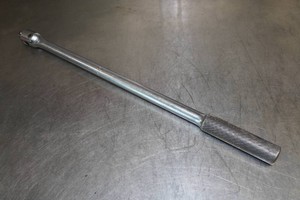 MAC Tools 18 Long 12 Drive Breaker Bar