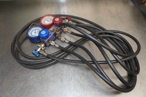 MAC Tools HVACR Diagnostic Manifold Gauge Set
