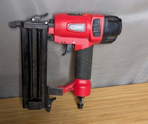 Tool Shop Pneumatic Brad Nailer R