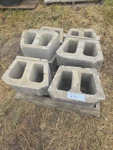 Pallet of 10 Keystone Blocks