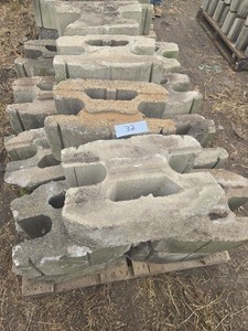 Pallet of Large Wall Blocks