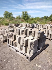 Pallet of 16 Large Wall Block