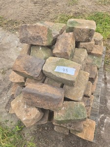 Pallet of Sandstone Brownstone Edgers & Wall stone