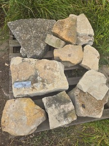 Pallet of Assorted Patio & Wall Stone