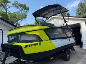 2022 Sea-Doo Switch Cruise 18 (170 HP Rotax) Jet Pontoon Boat w/Karavan Single Axle Trailer
