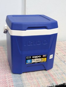 Igloo 18 Cans12qt Hard-Sided Coolers - Majestic Blue Polyethylene, Odor & Stain Resistant